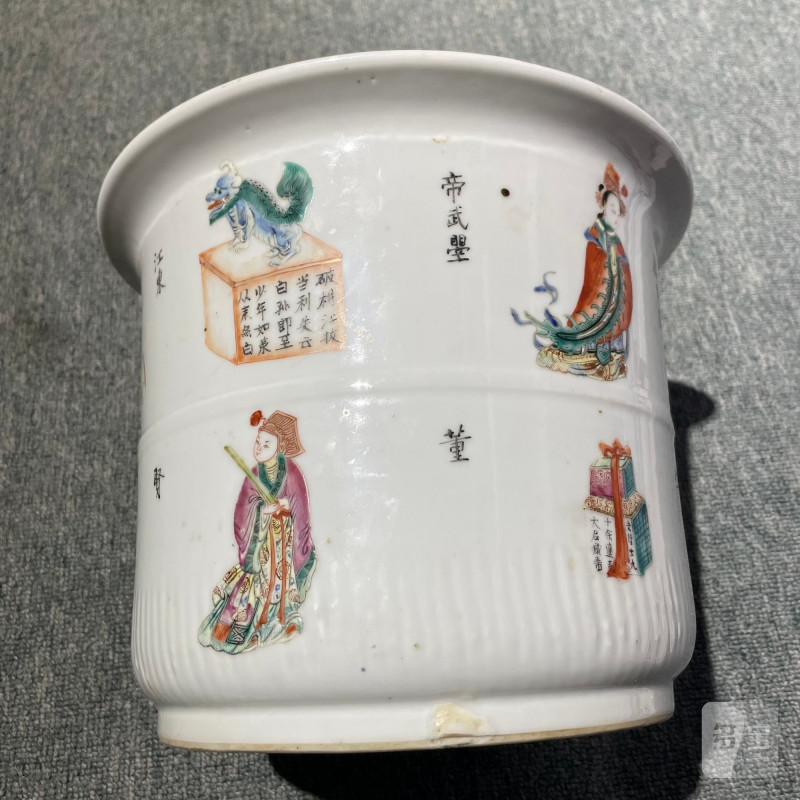 清道光 粉彩无双谱花器 - 图7